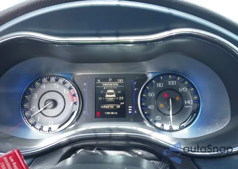 2015 Chrysler 200 S из США, поврежденный, VIN 1C3CCCBB9FN537163